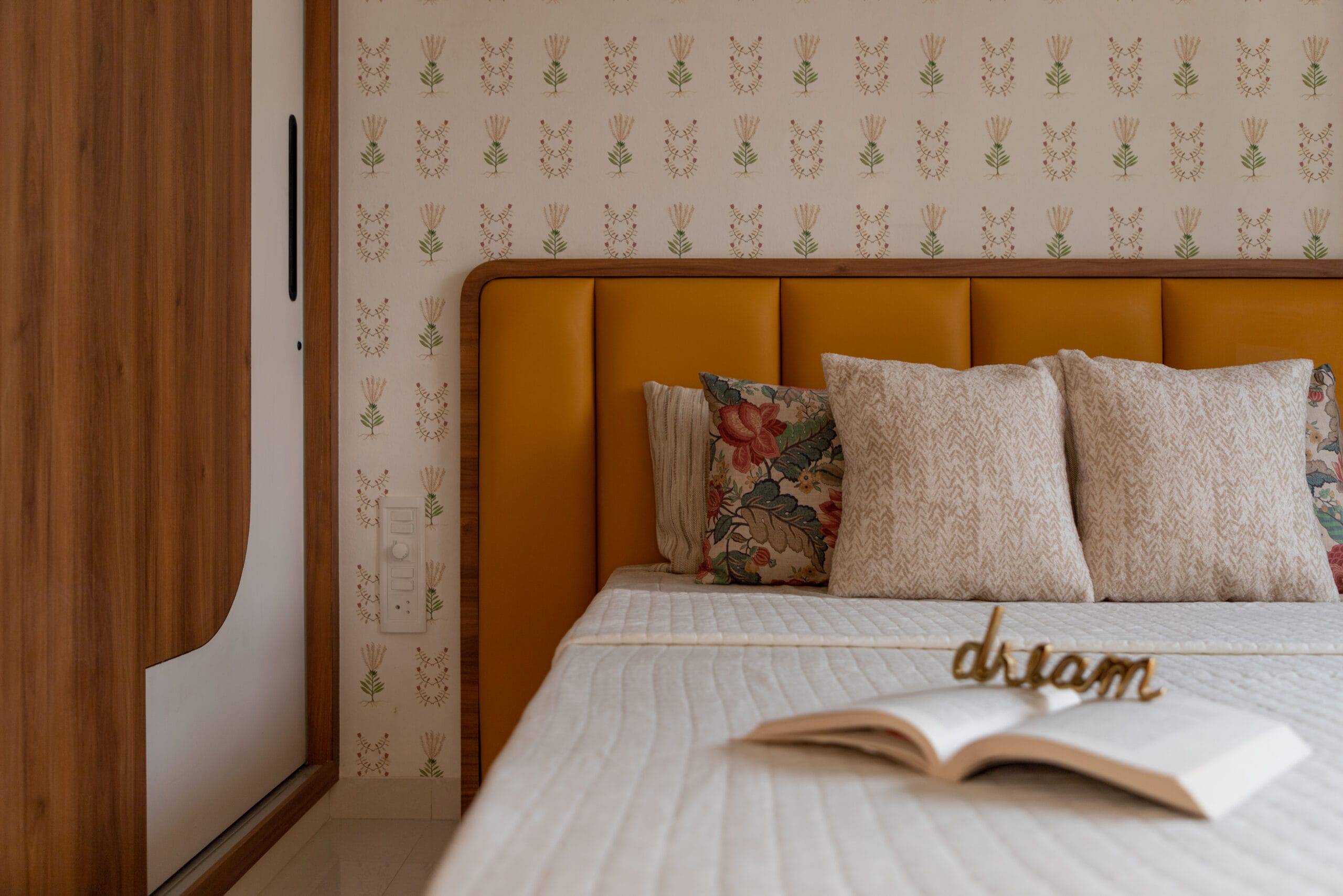 bedroom wallpaper interior design concepts