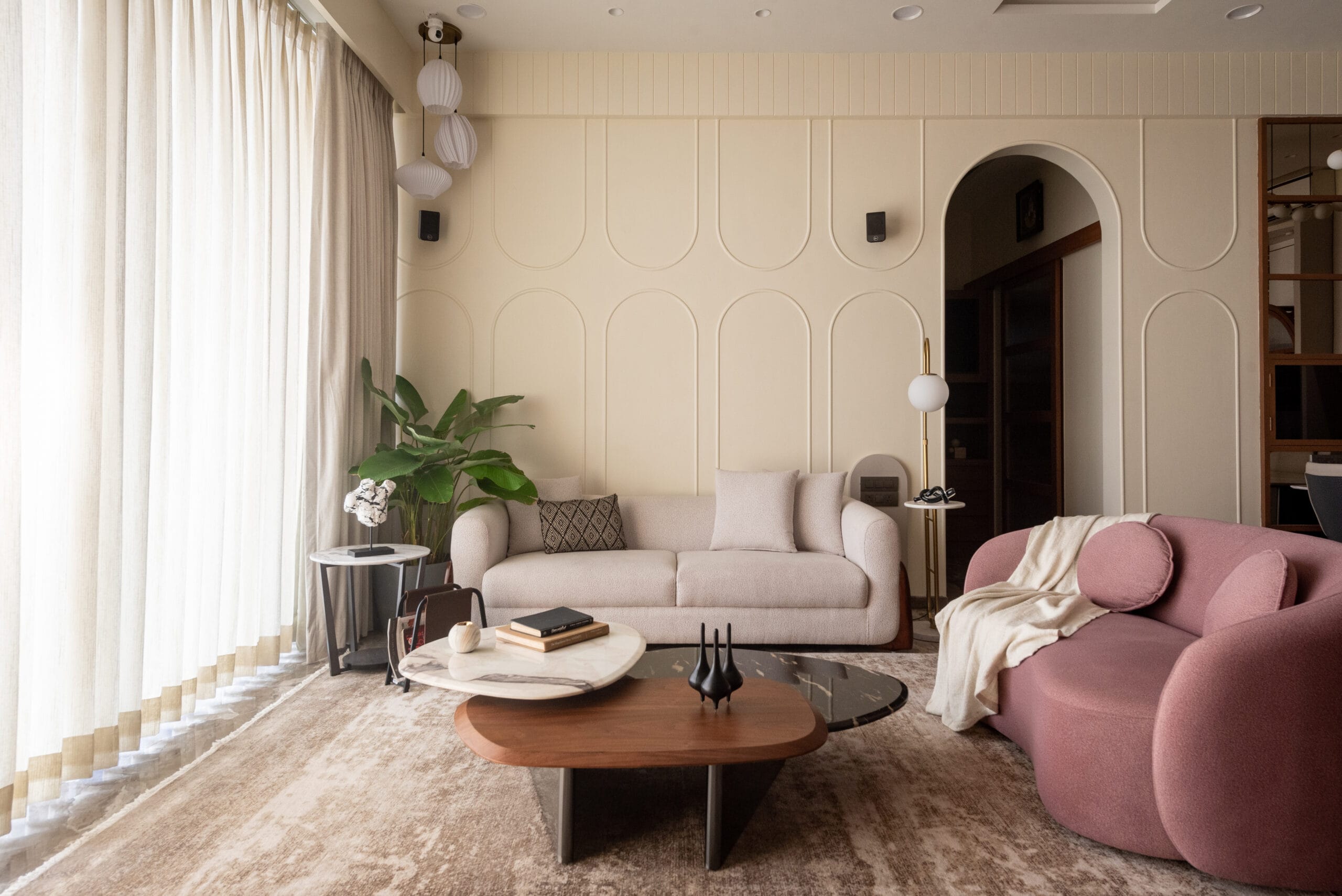 luxurious sofa and center table design