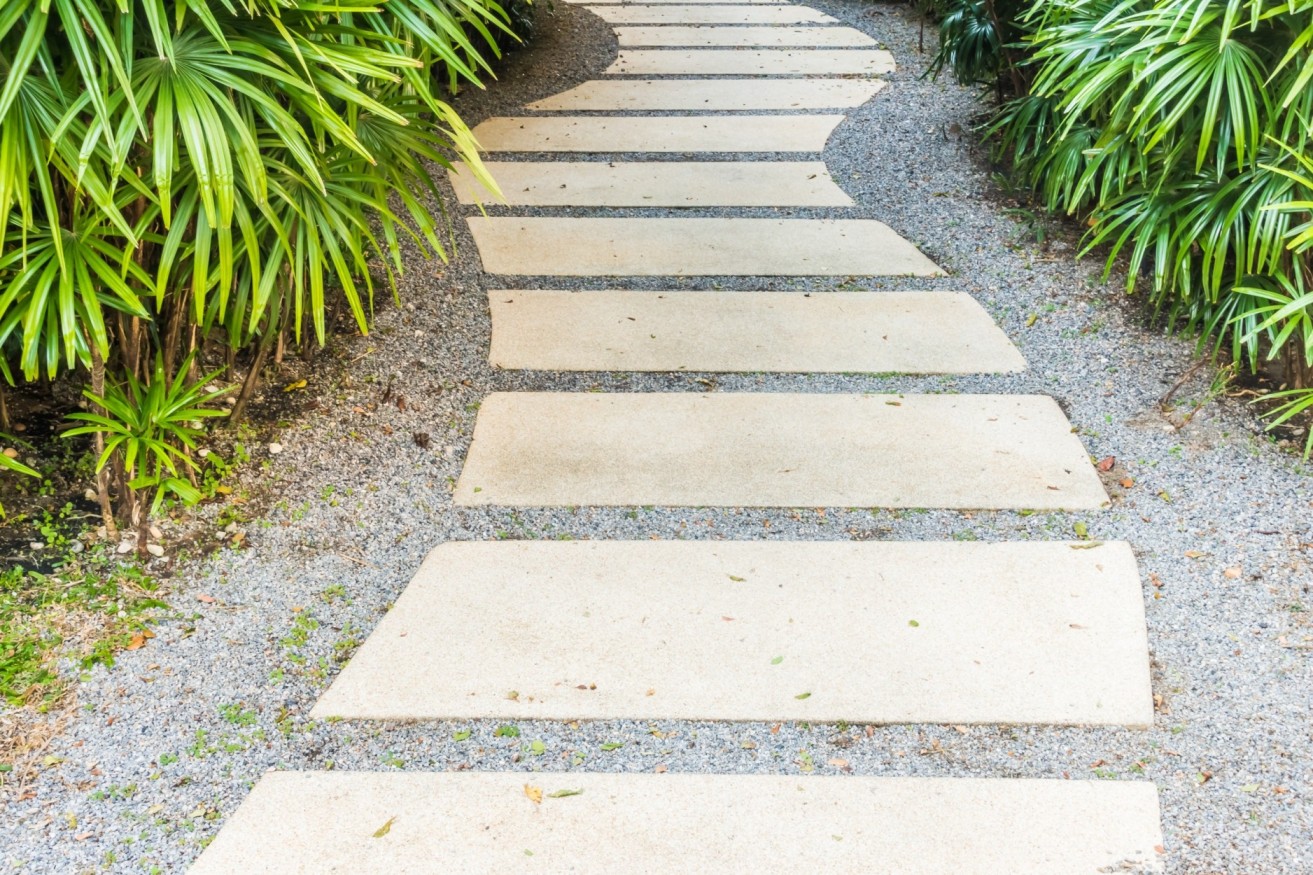 walk way for bungalow landscaping